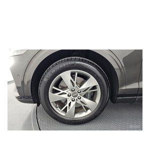 เกนเนซิส GV70 2.5T เบนซิน ขับเคลื่อน 2 ล้อ เกียร์อัตโนมัติ เบาะหนัง กล้องมองหลัง-มิถุนายน 2024 16,311 กม. พวงมาลัยซ้าย - Product Image 5