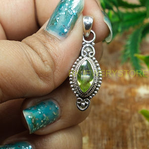Pendentif en argent sterling 925 avec pierre précieuse péridot vert naturel, fait main, style vintage, coupe marquise, bijoux ethniques bohèmes pour femmes - Product Image 4