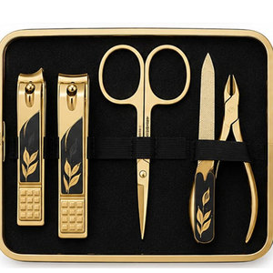 Kit de manucure et pédicure luxueux 10 en 1 en or noir avec étui en cuir floral, coupe-ongles et ciseaux en acier inoxydable - Product Image 6