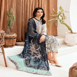 Collection MASHAAL-11, robe de fête pakistanaise moderne ethnique à broderies lourdes en pur coton, 3 pièces, pour femmes, festivals, mariages - Product Image 1