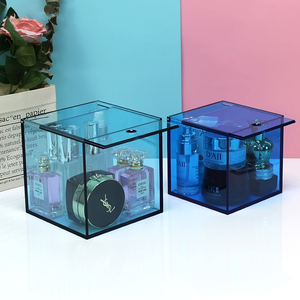 Boîte de rangement moderne et élégante en acrylique pour parfums, soins de la peau, produits de beauté et parfums. - Product Image 6