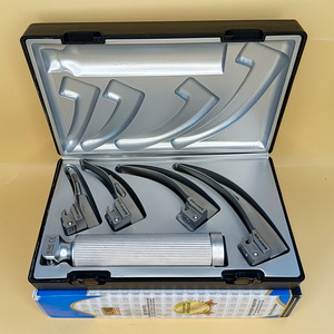 Laryngoscope conventionnel standard Macintosh à 4 lames, ensemble d'instruments 0-1-2-3, utilisation en soins intensifs pédiatriques, acier inoxydable AISI 304 - Product Image 1