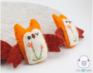 Mini Búho de Fieltro y Lana, Decoración Animal de Fieltro Hecha a Mano, Naranja, Blanco, Rojo, 7 cm, Manualidades Infantiles para Interiores - Product Image 5