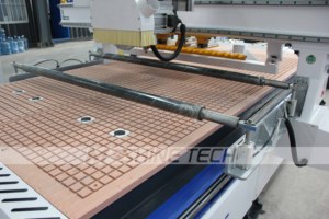 Sistema CNC de Anidamiento ATC 1530 de Alta Resistencia con Cuchilla Vibratoria CCD, Sistema de Control CNC, Corte de un Solo Clic y Eliminación <span class=keywords><strong>Secundaria</strong></span> de Polvo - Product Image 3