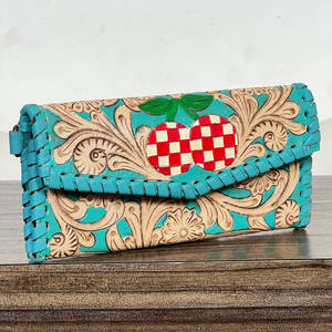 Portefeuille long de luxe en cuir véritable turquoise, gravé à la main, élégant, à motif floral et carreaux cerise, avec dragonne, pochette RFID pour femme - Product Image 3