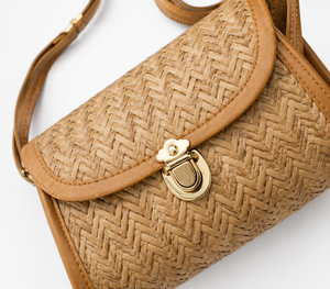Sac bandoulière en rotin fait main avec fermeture à cadenas |   Sac bandoulière tissé naturel pour femmes - Product Image 3