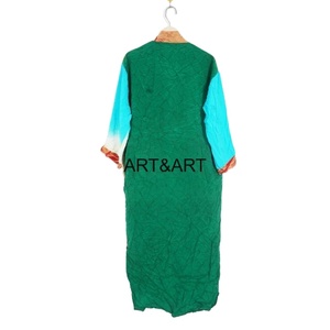 Kimono sari en soie recyclée Vintage indien Robe de maternité Maillot de bain Robe de plage pour l'été Printemps Élégant Kimono indien vintage - Product Image 2