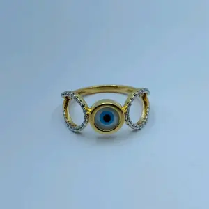 แหวนทองคำชุบ 22K ดีไซน์หรูหราสำหรับผู้หญิง ประดับลวดลายป้องกันตรงกลางและวงกลมเปิดฝังเพชรซิร์คอนคู่ - Product Image 1