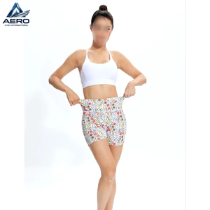 Short Deportivo Personalizado con Estampado Floral y de Hojas, Corte Ajustado, Alta Elasticidad, con Bolsillo, para Gimnasio y Fitness, para Mujer - Product Image 3