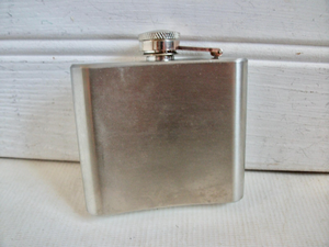 15. Portable <b>Mini</b> Metal Hip Flask Outdoor Camping Drinking <b>Bottle</b> - Product Image 2
