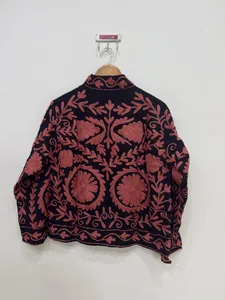 Veste bohème vintage en velours Suzani respirant, brodée à la main avec des motifs floraux, doublure en coton, col montant, manches longues - Product Image 5