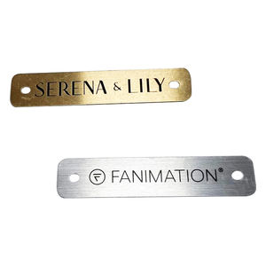 Placas de Identificación Modernas Personalizadas, Etiqueta Metálica Chapada en Oro con Logotipo de Marca, Impresión Tipográfica y Orificio - Product Image 3