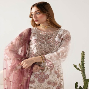 Robes indiennes Anarkali de luxe brodées en organza, longueur ras du sol, pour femmes, en solde, tenues de soirée, vente en gros - Product Image 4