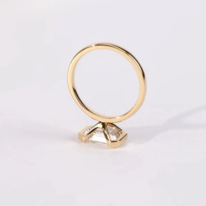 แหวนเพชรเพาะเลี้ยงทรงเอเมอรัลด์ 14K ทองคำขาว ฝังเพชรครึ่งวง 1.50 กะรัต ความสะอาดระดับ VS1 สี F ดีไซน์หรูหราสำหรับผู้หญิง ได้รับการรับรองจาก IGI - Product Image 2