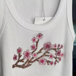 Parche bordado de flor de cerezo rosa Sakura con pedrería, aplique hecho a mano con cuentas de cristal para camiseta sin mangas acanalada, prendas de vestir - Product Image 1