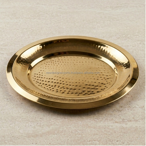 Premium <b>Mirror</b>-Finish Gold Banquet Tray – Large Symmetrical Oval Server - Product Image 4