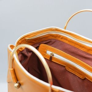 Bolso de Mano de Diseño en Cuero Genuino Hecho a Mano, con Cierre de Cremallera, Suave, Impermeable, con Dos Correas, Capacidad de 1L, Tipo Cubo, para Mujer - Product Image 4