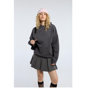 Sweat-shirt à capuche surdimensionné gris foncé personnalisé avec logo, pour femme, doux et confortable, sans cordon, vêtements de sport, fabriqué par Twin City - Product Image 3