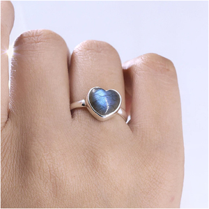 Bague en labradorite très vendue, forme cœur 8 mm, argent sterling 925, faite à la main, pierre précieuse, bijou minimaliste, bohème, cadeau - Product Image 1