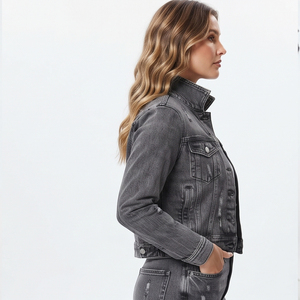 Ensemble en jean pour femme : veste à manches longues effet usé et jean baggy, survêtement en jean boutonné pour femme - Product Image 5