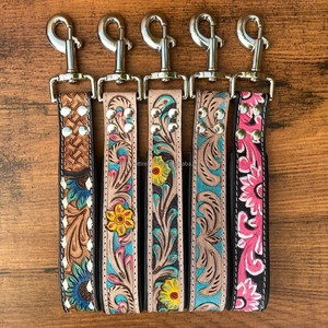 Venta superior de alta calidad de cuero mecanizado a mano mango acolchado de tráfico resistente corto cuero de vaca correa de perro para entrenamiento Control correa de perro - Product Image 4