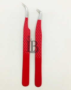 Pince à cils courbée en J pour isolation à 65 degrés, couleur rouge, manche à motif diamant, en acier inoxydable, faite à la main, offre exceptionnelle - Product Image 4