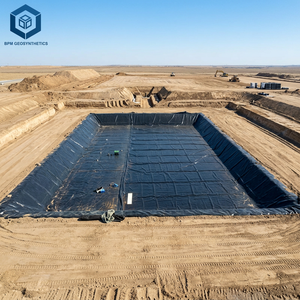 Bâche en PEHD 1,5 mm pour la couverture des décharges et les projets de confinement - Product Image 1