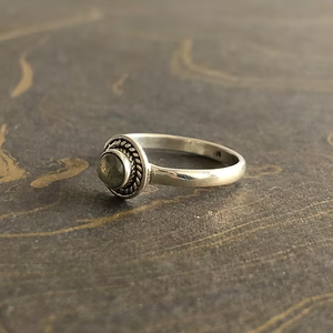 Dainty 2.7 Grams <b>Labradorite</b> <b>Ring</b> Premium Material Lightweight Design Fashionable Unisex Gift - Product Image 4