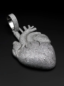 Pendentif Cœur Anatomique de Luxe Starspire Jewels en Argent 925 Plaqué Or avec Moissanite Taille Brillant et Micro-Incrustation, Breloque Thème - Product Image 5