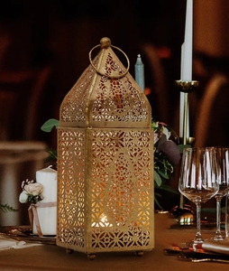 Portavelas Decorativo de Metal Marroquí Dorado Antiguo con Diseño Calado para Decoración Bohemia del Hogar, Centro de Mesa para Bodas - Product Image 3