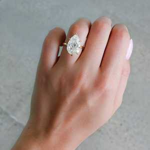 Anillo de Compromiso con Diamante Cultivado en Laboratorio, Corte Pera, Certificado por IGI, Personalizado, 5 Quilates, Oro 10K/14K, Plata 925, Banda Solitaria, Precio al por Mayor B2B - Product Image 2
