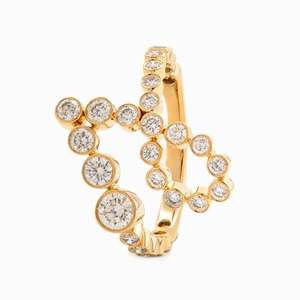 Bague de luxe en diamant de laboratoire, or jaune 14 carats, taille brillant rond, sertie clos, bague statement, monogramme personnalisé, bijoux en diamant de laboratoire - Product Image 4