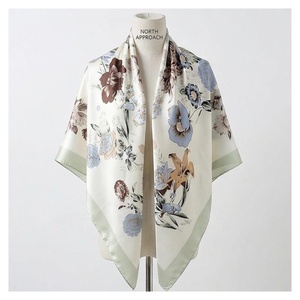 Pañuelo de Seda Cuadrado para Mujer NORTH APPROACH, Estampado Floral, Elegante, Multifuncional, Accesorio de Moda para Todas las Temporadas - Product Image 1