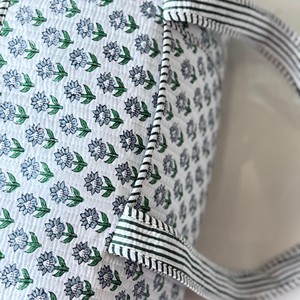 Handmade Cotton Quilted Duffle <b>Bag</b> With Zipper Closure <b>Large</b> Capacity Weekender Travel <b>Bag</b> - Product Image 6
