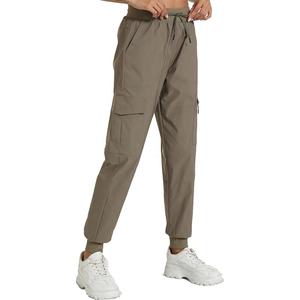 Pantalon cargo sur mesure, coupe ajustée, matière extensible en coton doux pour le confort et le style, parfait pour le travail, les voyages ou la salle de sport - Product Image 3