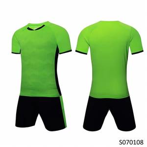 Uniforme de Fútbol Personalizado para Hombre, Uniforme Deportivo Transpirable de Calidad Pakistaní para Niños, Color Único, Venta al por Mayor - Product Image 4