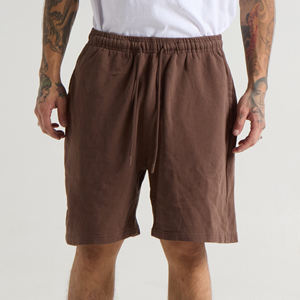 Shorts de marque privée avec design streetwear robuste pour collections de mode urbaine - Product Image 6