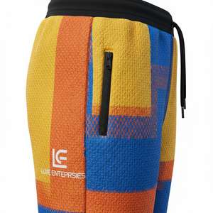 Ensemble Athlétique Femme Hiver Personnalisé LUXE ENTERPRISES – Veste et Joggers en Nylon et Spandex avec Fermeture Éclair à la Cheville – Écologique et Respirant - Product Image 5