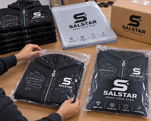 เสื้อแจ็คเก็ตฮู้ดดี้สีดำแบบซิปสำหรับผู้ชาย ประดับด้วยคริสตัล พร้อมลายกราฟิกและโลโก้แบบกำหนดเอง – เสื้อสเวตเชิ้ตสตรีทแวร์ระดับพรีเมียม - Product Image 5
