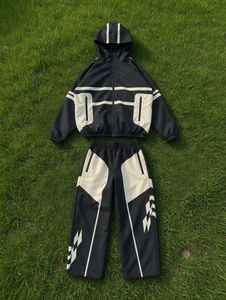 Ensemble de survêtement coupe-vent pour femme, streetwear d'hiver personnalisé, 2 pièces, léger, coupe régulière, nylon uni, imperméable, écologique - Product Image 1