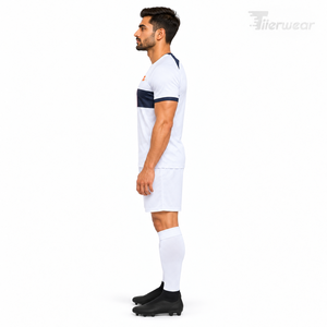 Uniformes de Fútbol Unisex Personalizables con Impresión por Transferencia de Calor, 100% Poliéster, Nuevo Diseño Propio, Camiseta y Pantalones Cortos de Pakistán - Product Image 2
