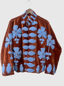 Chaqueta de Terciopelo con Bordado Floral a Mano, Manga Larga, Cuello Mao, Talla Grande, Estilo Otoñal para Mujer - Product Image 1