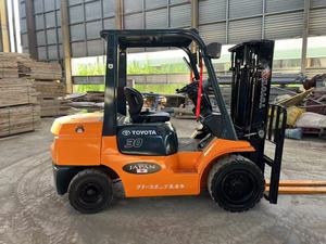 Las carretillas elevadoras Toyota usadas de 3 toneladas se venden rápidamente, ofreciendo alta calidad, alto rendimiento y precios competitivos. - Product Image 4