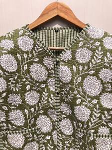 เสื้อกั๊กผ้าฝ้ายพิมพ์ลายใบไม้ เสื้อแจ็คเก็ตสั้นแบบเย็บติดกัน สไตล์โบโฮ เสื้อกั๊กผูกด้านหน้า ลายพิมพ์บล็อก เสื้อแขนกุด ของขวัญเพื่อนเจ้าสาว แบบเย็บติดกัน - Product Image 3