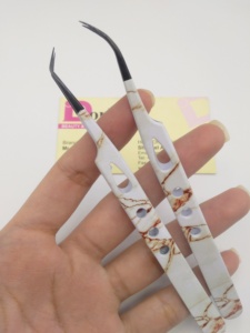 Pince à cils de haute qualité pointe de plasma noir conception de marbre pince à épiler d'extension de cils enduite de papier avec trous pince à épiler - Product Image 5