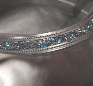 Bandeau de tête en cuir fait main personnalisé avec cristaux et pierres - Product Image 2