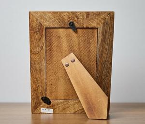 Juego de Marcos de Fotos de Madera con Patrón Étnico Rojo, Hechos a Mano por Artesanos de Bela, Decoración para Mesa, Regalo para el Hogar - Product Image 3