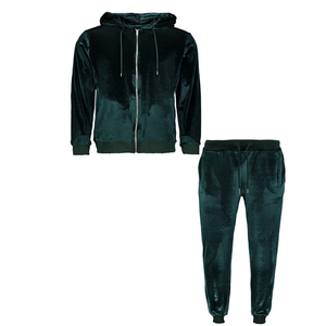 ชุดวอร์มกำมะหยี่ปักโลโก้แบบสองชิ้นสำหรับผู้หญิง ชุดออกกำลังกายผ้ากำมะหยี่เนื้อหนาปักลายตัวอักษรแบบเรียบสำหรับฤดูหนาว - Product Image 5