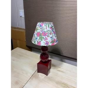 Lámpara de Mesa Clásica Decorativa para el Hogar, Hecha a Mano con Pantalla de Tela Floral Multicolor, Decoración para Dormitorio, Precio al por Mayor - Product Image 3