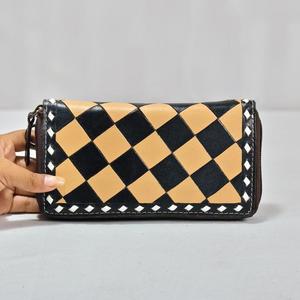 Portefeuille de mode en cuir véritable fait main avec gravure de lettres, long, multifonctionnel, à fermeture ouverte, pour usage quotidien féminin - Product Image 4